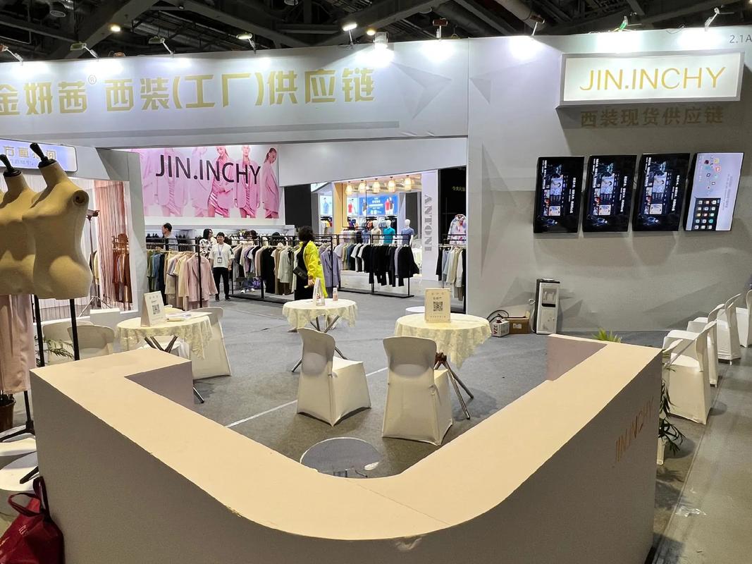 上海服裝展會 美麗經(jīng)濟(jì)新地標(biāo)，化妝品銷售強(qiáng)勢增長